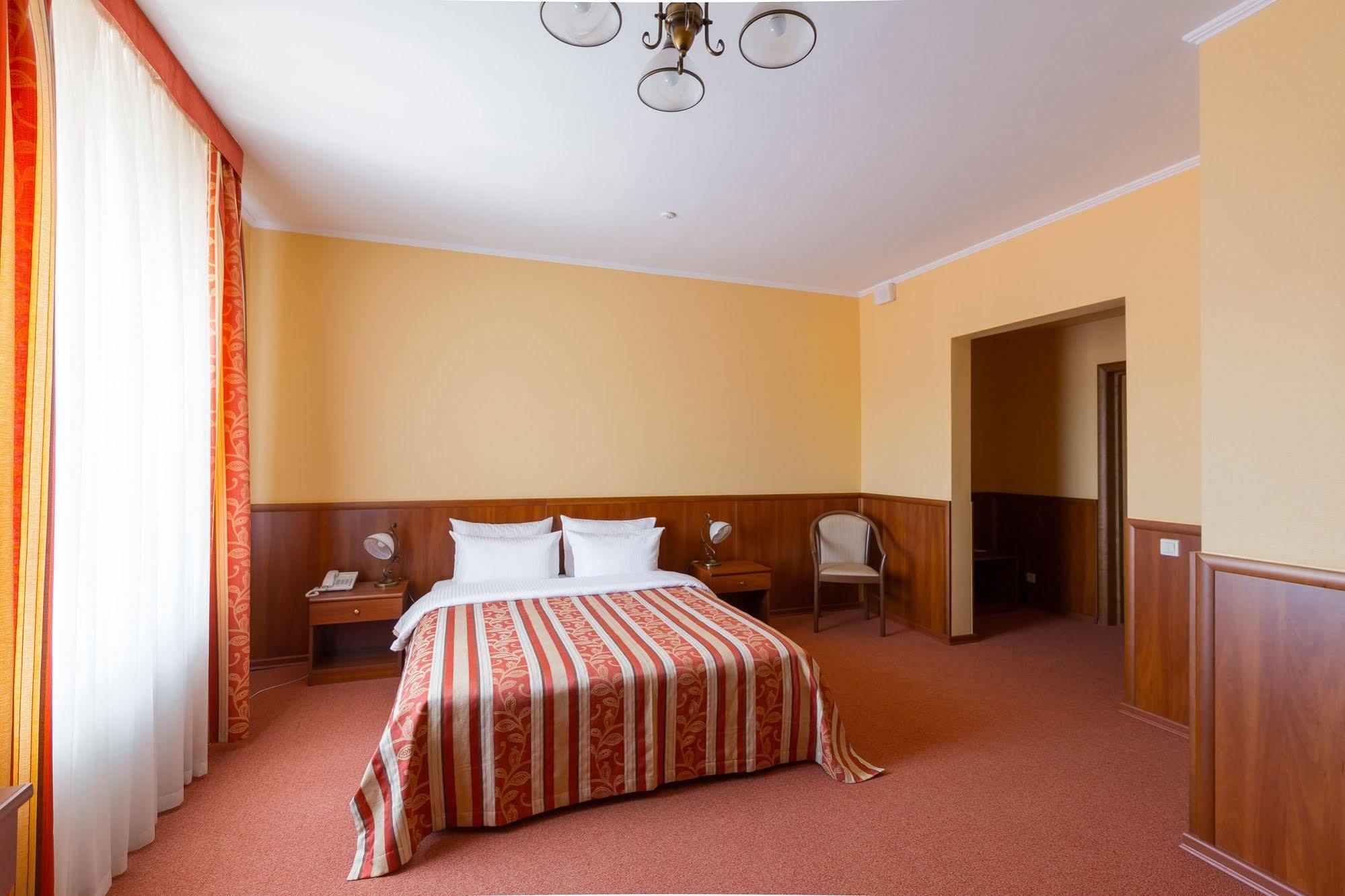 Park House Hotel 4*